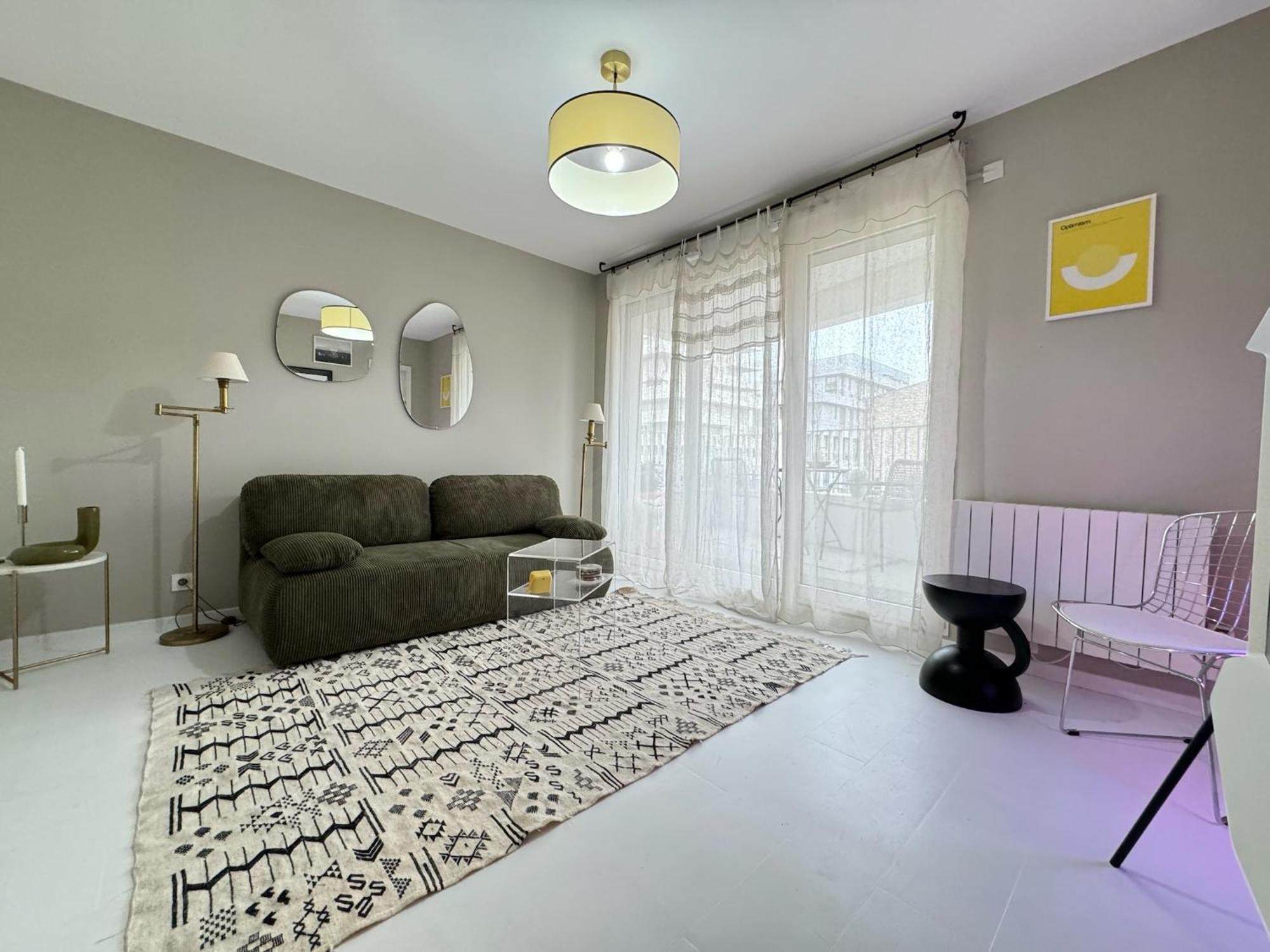 Chic Urbain Moderne Aux Portes De Paris Apartment Pantin